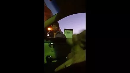 Cái gì về cô ấy . sez dep